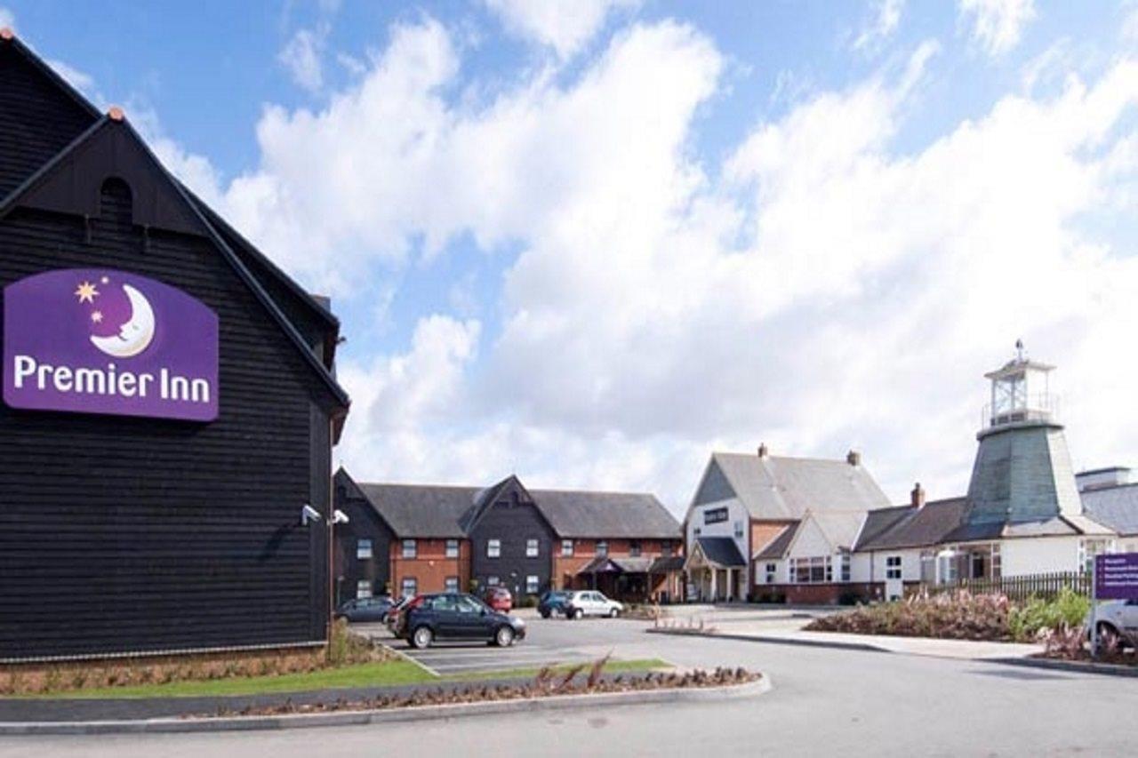 Premier Inn Poole Centre Exterior foto